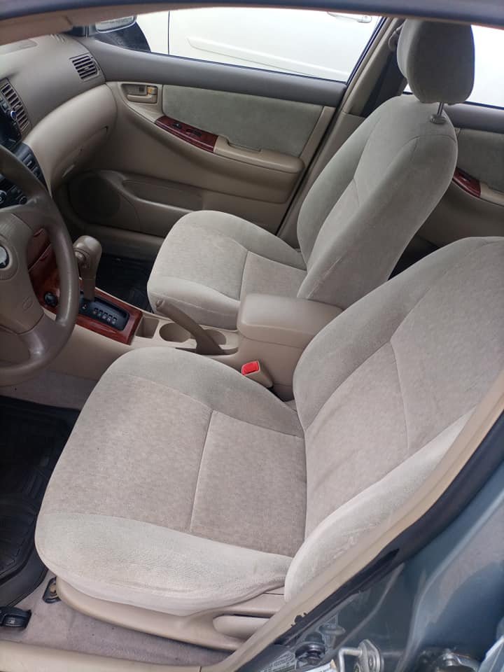 Toyota Corolla LE 2003