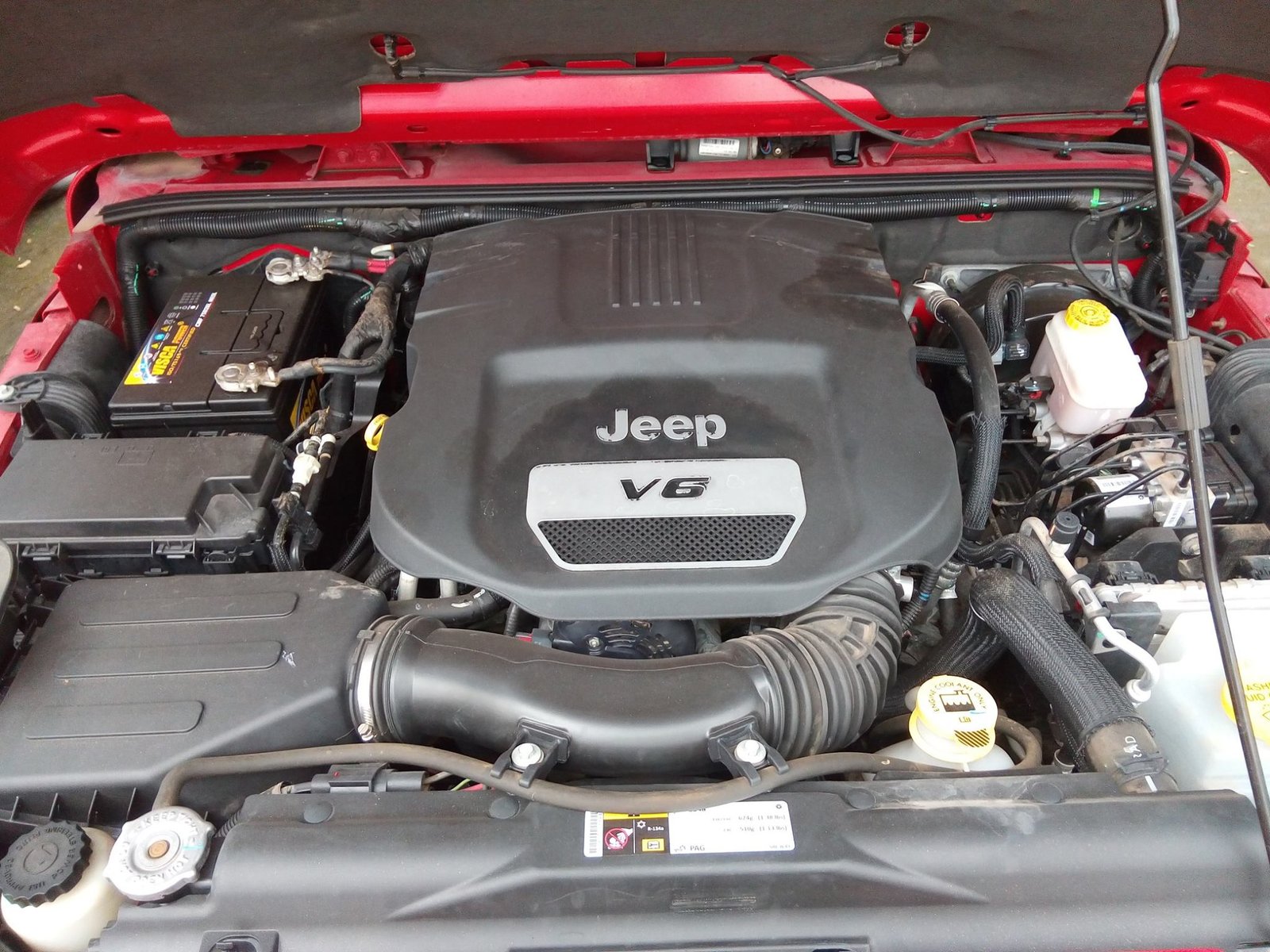 Cherokee Jeep Wrangler Sahara Limited 2015