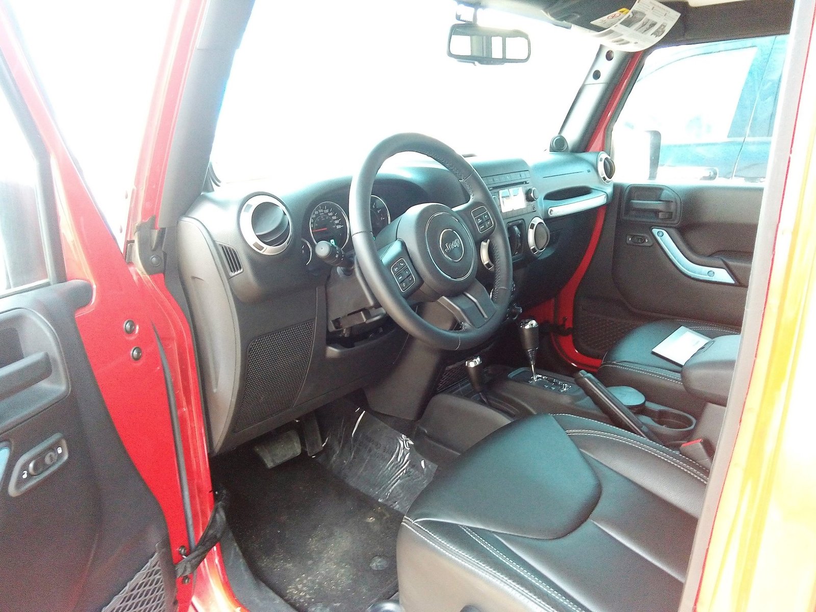 Cherokee Jeep Wrangler Sahara Limited 2015