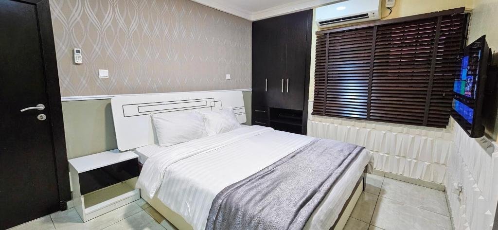 The Leneade Apartment. One-Bedroom Apartment