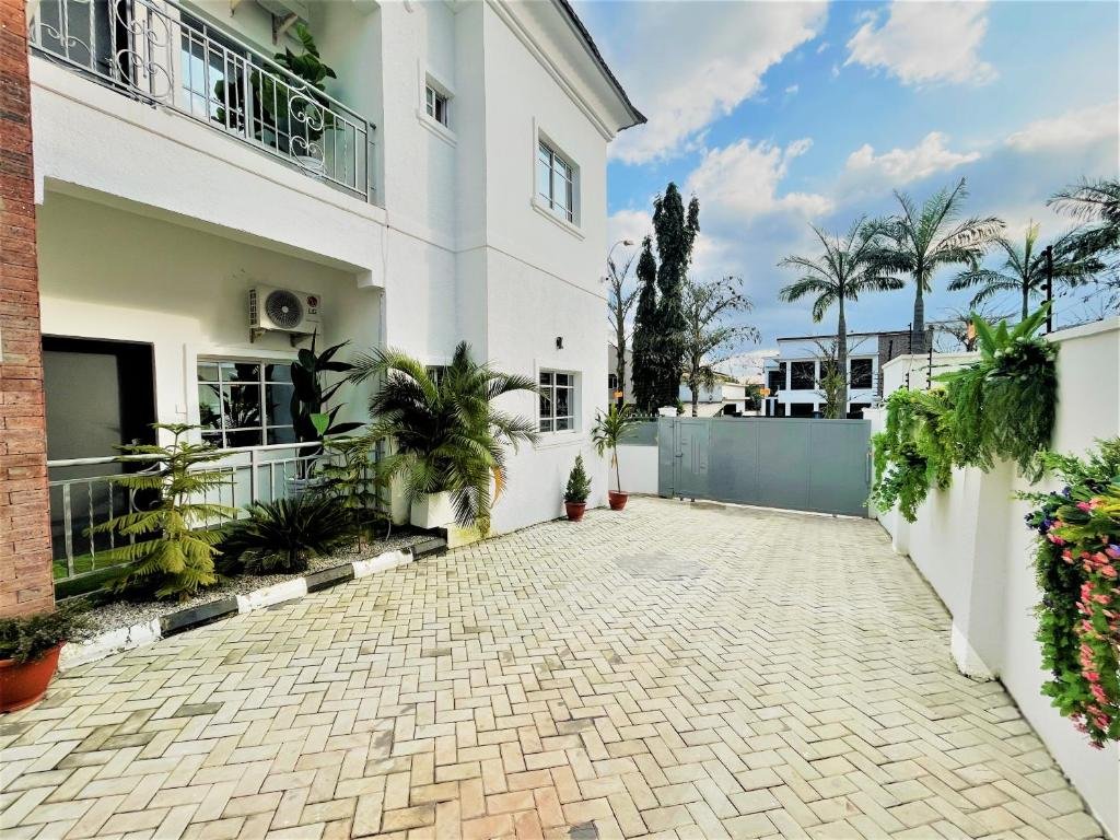 Imperio Apartment. One-Bedroom Apartment