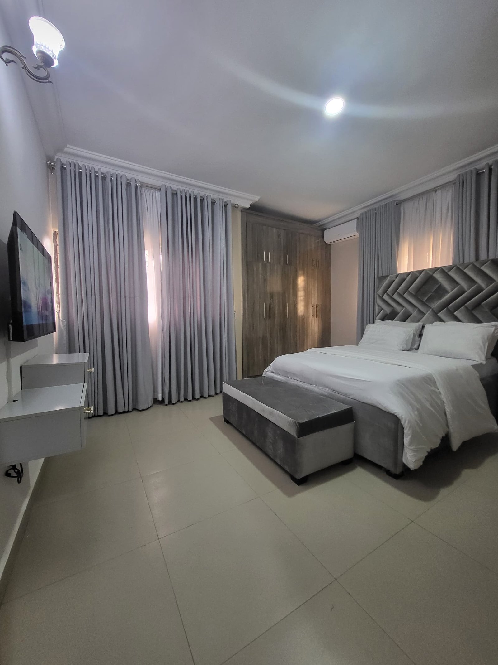 MIRAPAC PROPERTIES; FURNISHED AND SERVICED 1,2&amp;3 BEDROOM APARTMENTS