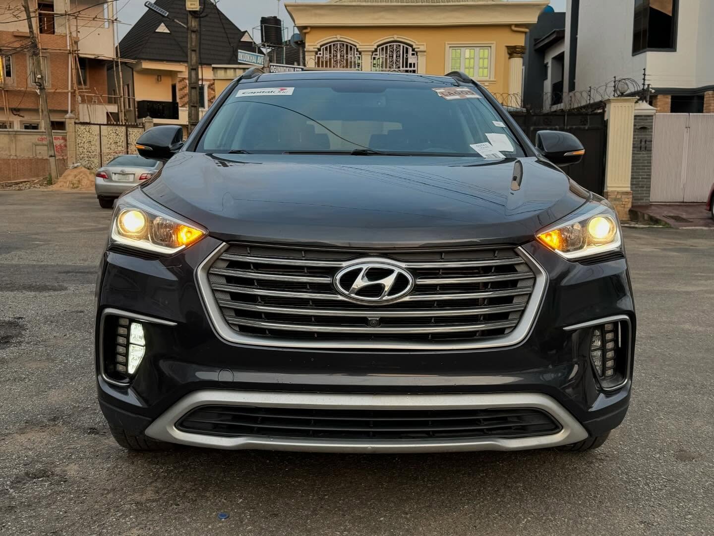 2017 Hyundai Santa Fe ultimate.