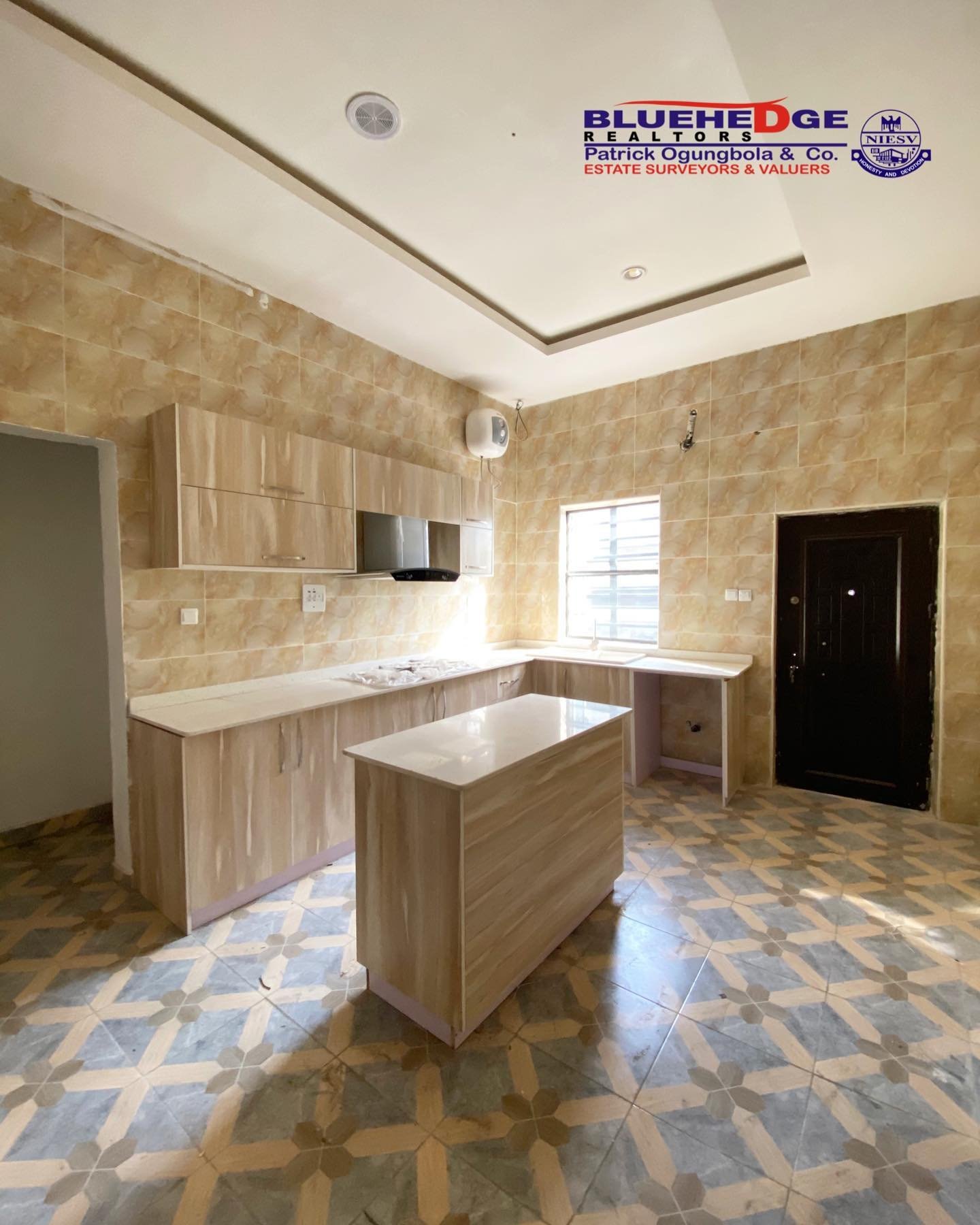 EXOTIC 4 BEDROOM DETACHED DUPLEX