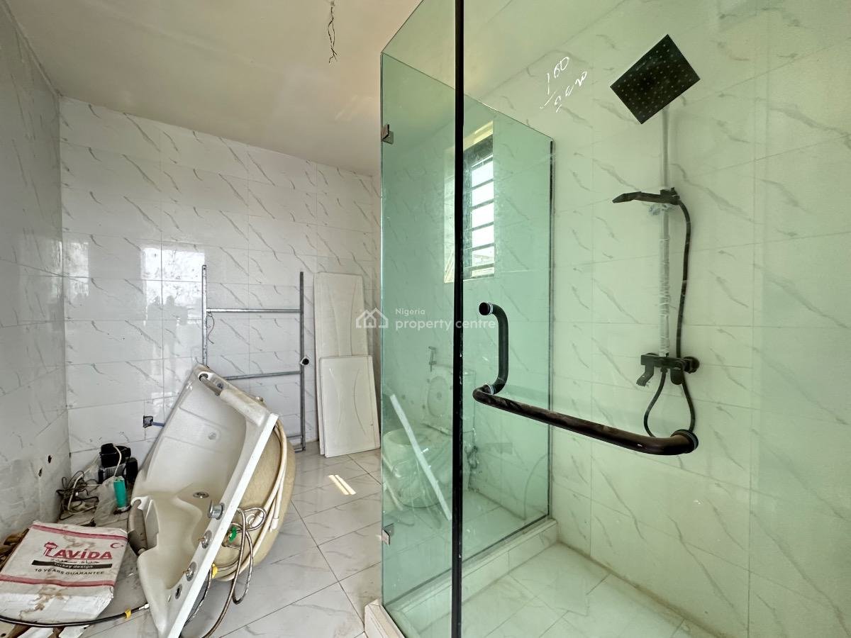 EXOTIC 4 BEDROOM DETACHED DUPLEX