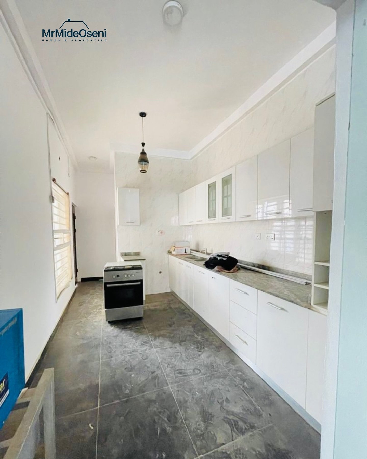 4 bedroom semidetached duplex sitting on 400 sqms no